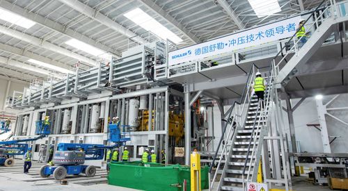 滿滿科技感 探秘恒大最強汽車基地 自動化科技